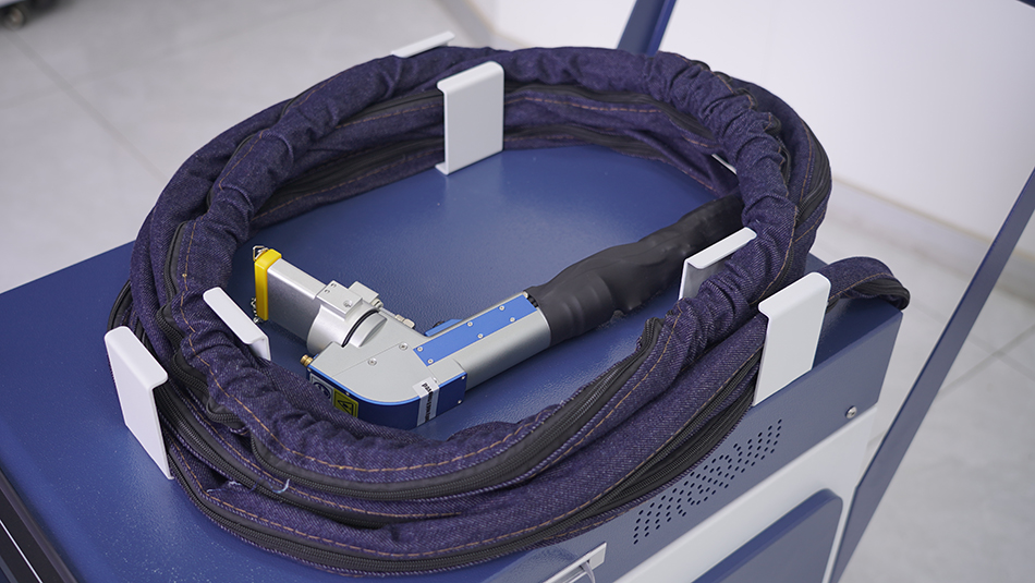 Промышленный лазерный очистите – обзор и цена Industrial Laser For Sale